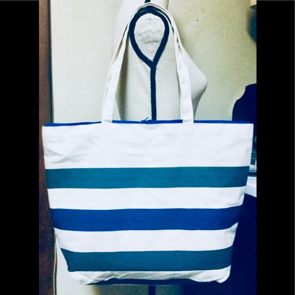 Large White Tote Bag/Purse w/ Grey & Blue Stripes